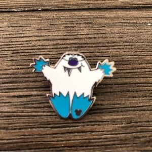 Disney Official Trading Pin: Hidden Mickey: Disney Parks: Everest the Yeti